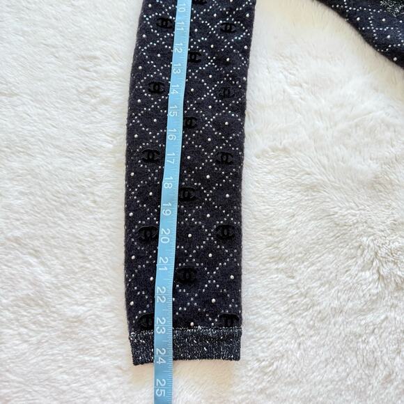CHANEL wool knit cardigan size 38 FR 2022 Runway Authentic Retail 7800$ - Picture 12 of 13